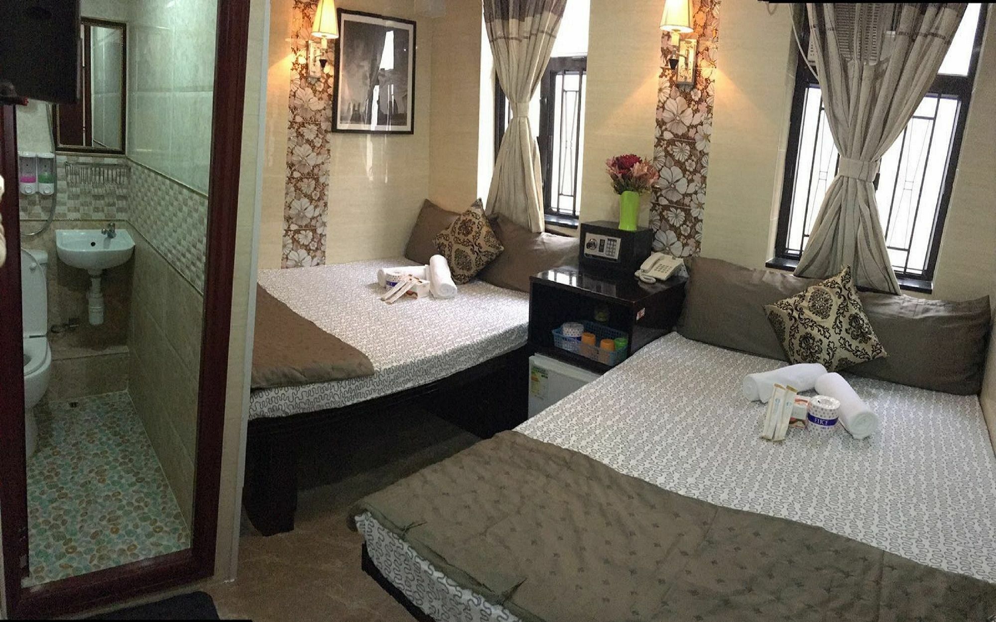 Skystar Hostel Hong Kong Esterno foto