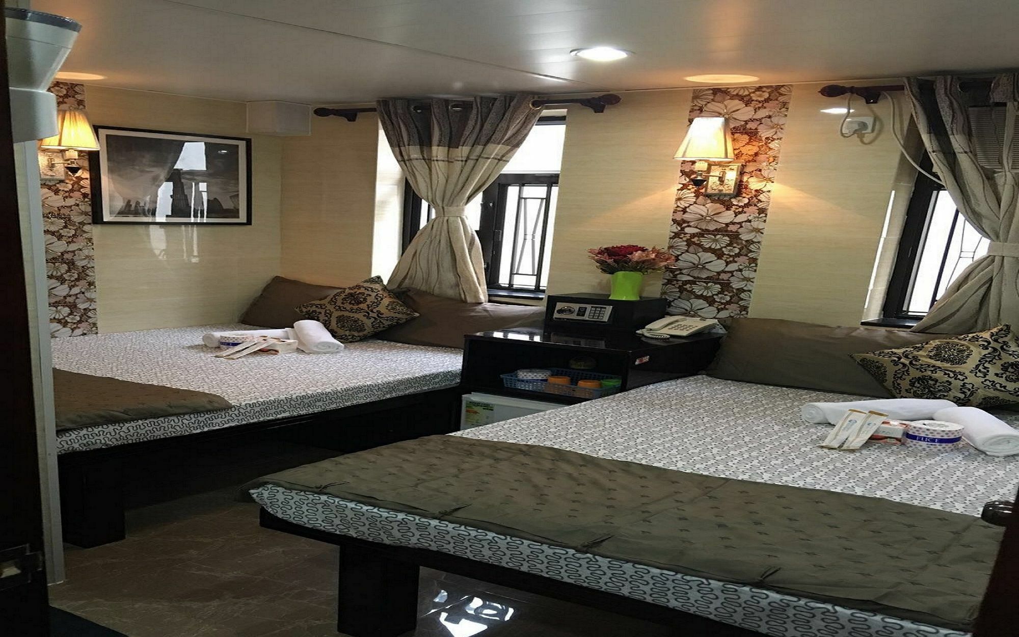 Skystar Hostel Hong Kong Esterno foto