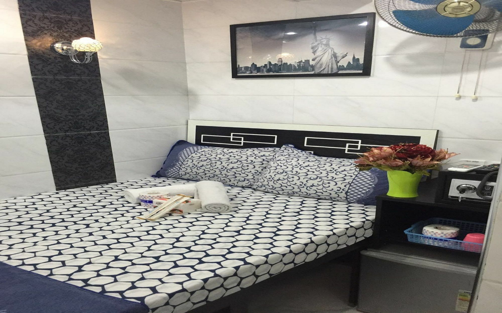 Skystar Hostel Hong Kong Esterno foto